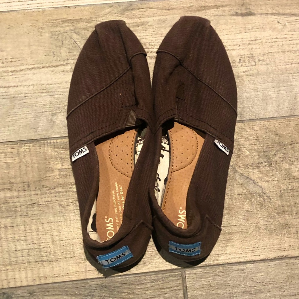 Brown canvas TOMS size 7 1/2